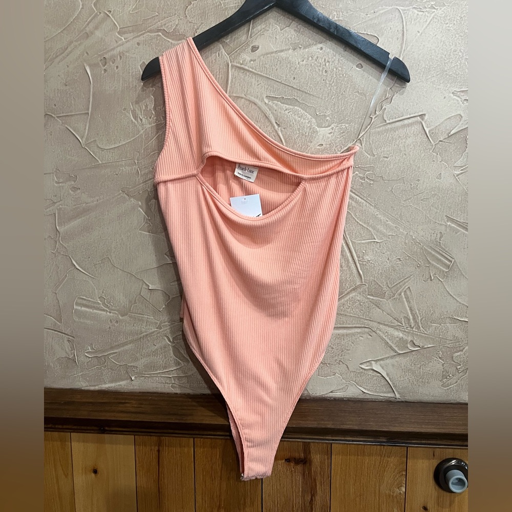 BOUTIQUE CLOSEOUT!  NWT Cut-Out Bodysuit